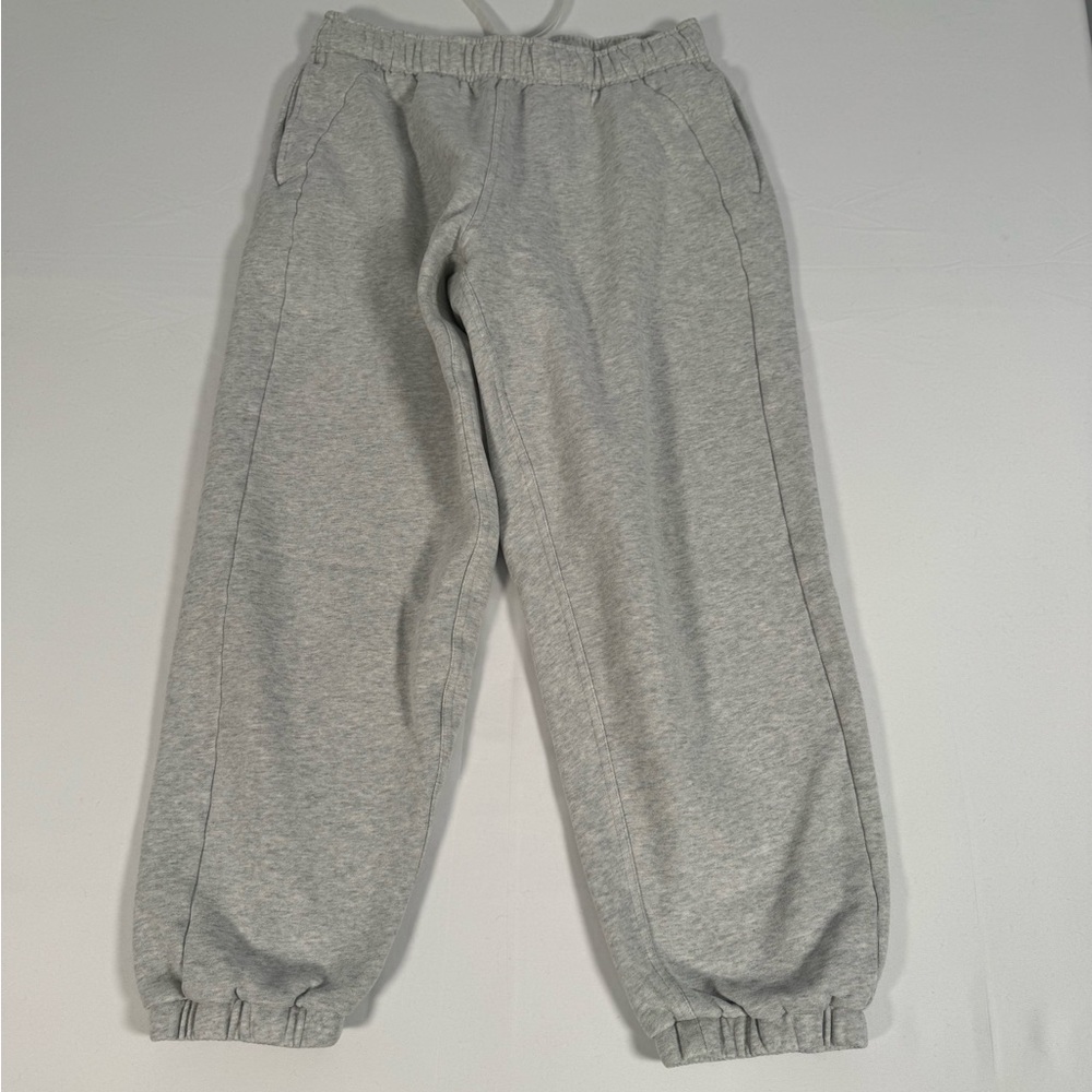 Lululemon Gray women’s scuba mid-rise Joggers. Oversized.